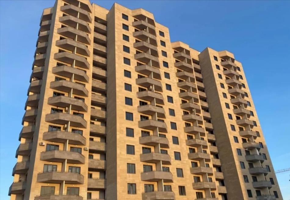 Beautiful Apartment With 3 Balconies In The Center Of Jereván Kültér fotó